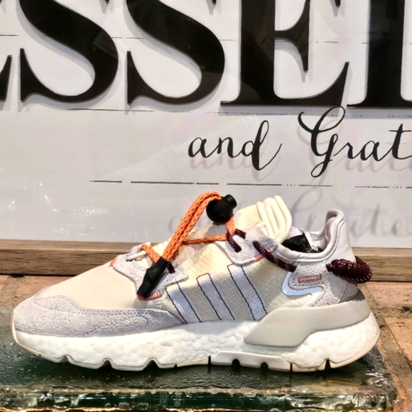 adidas Nite Jogger Beyonce Ivy Park Grey Orange Wmn Sz 5.5 #FX3239 - Picture 1 of 8